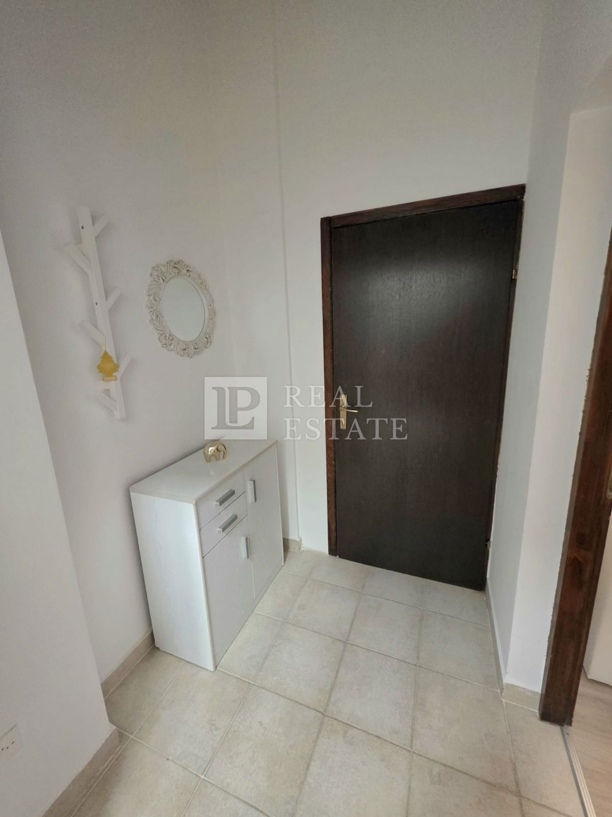 SELCE - appartamento con una camera da letto arredato in stile moderno