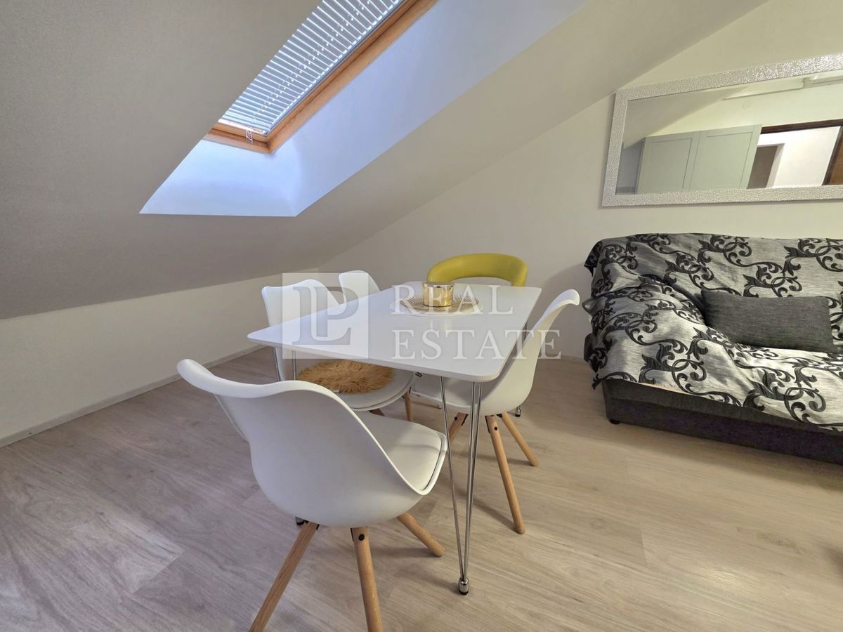 SELCE - appartamento con una camera da letto arredato in stile moderno