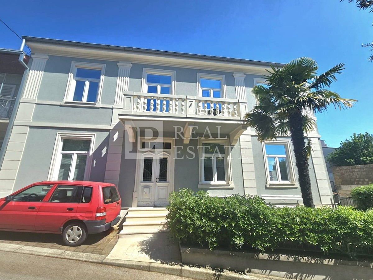 CRIKVENICA - casa splendidamente decorata con tre appartamenti nel centro della città