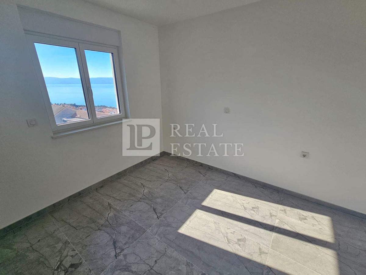 CRIKVENICA - appartamento in un nuovo edificio con vista panoramica sul mare