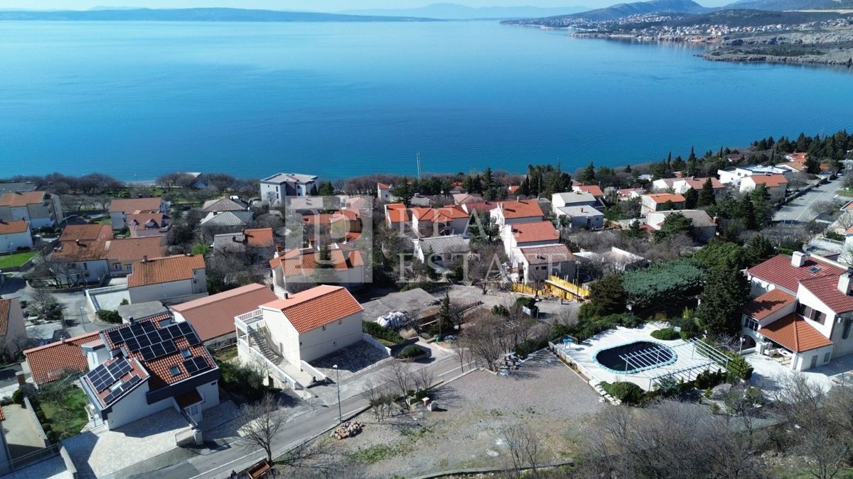 KLENOVICA - casa con appartamenti con terreno a 200 metri dal mare
