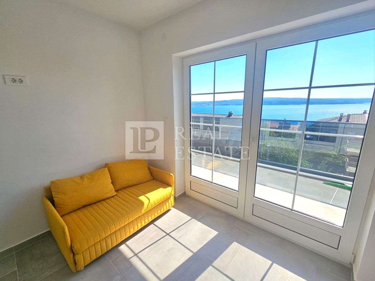 CRIKVENICA - appartamento trilocale con vista mare