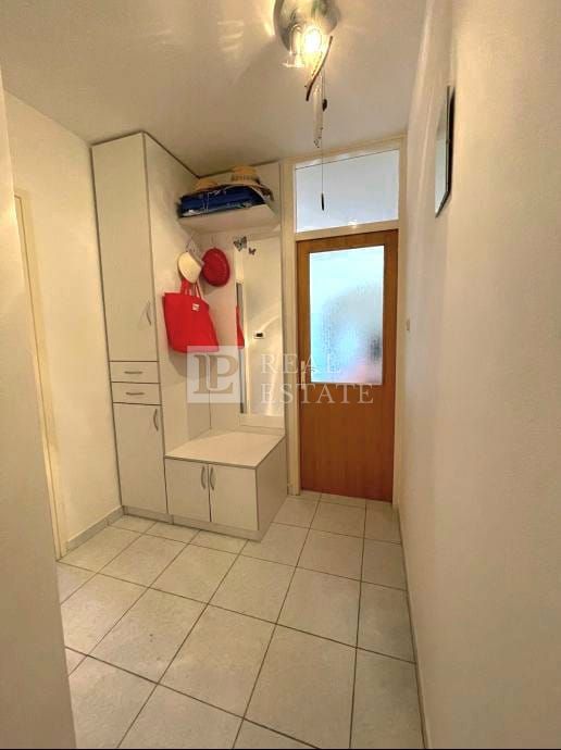 CRIKVENICA - Appartamento con 2 camere da letto a 500 metri dal mare