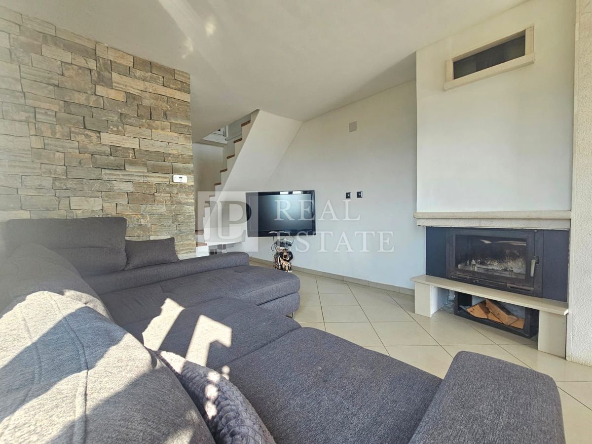 KRALJEVICA - appartamento duplex con vista panoramica sul mare