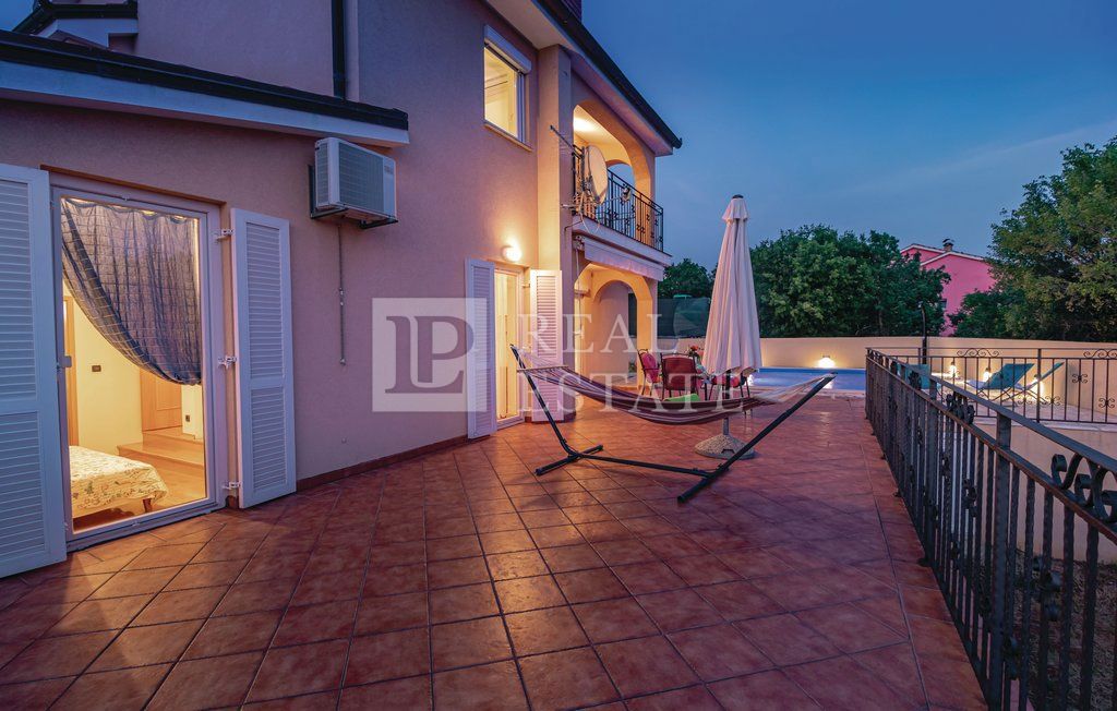 ŠMRIKA - casa indipendente con piscina