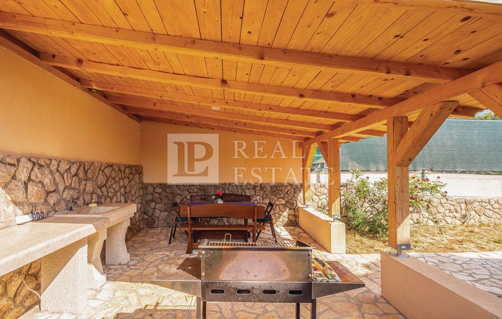 ŠMRIKA - casa indipendente con piscina