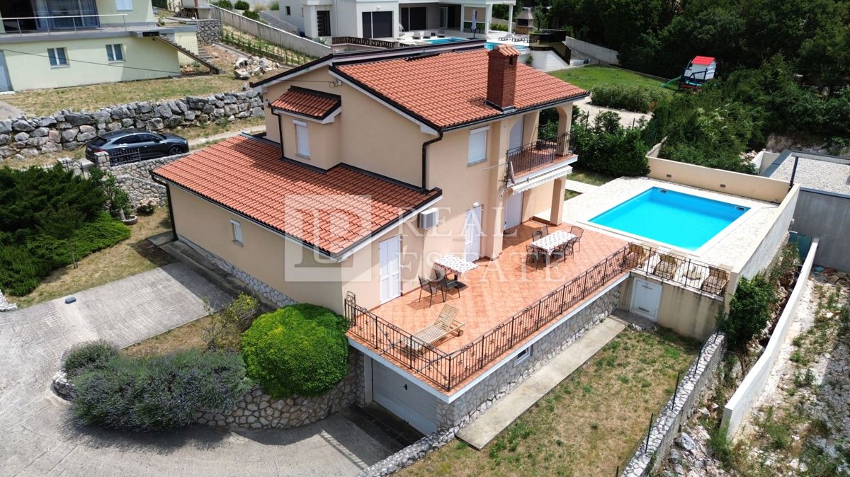 ŠMRIKA - casa indipendente con piscina