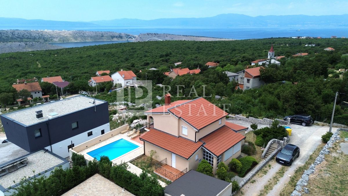 ŠMRIKA - casa indipendente con piscina