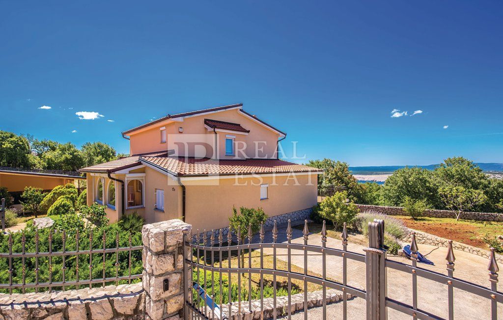 ŠMRIKA - casa indipendente con piscina
