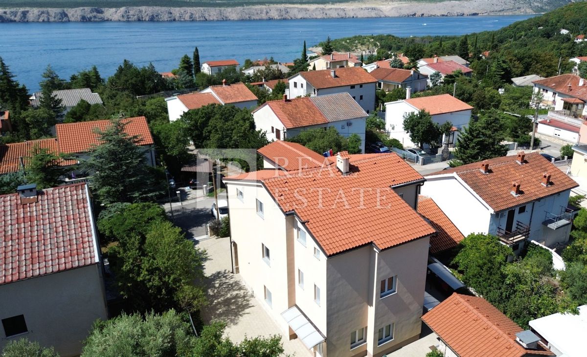 JADRANOVO - appartamento con garage, cucina estiva e taverna