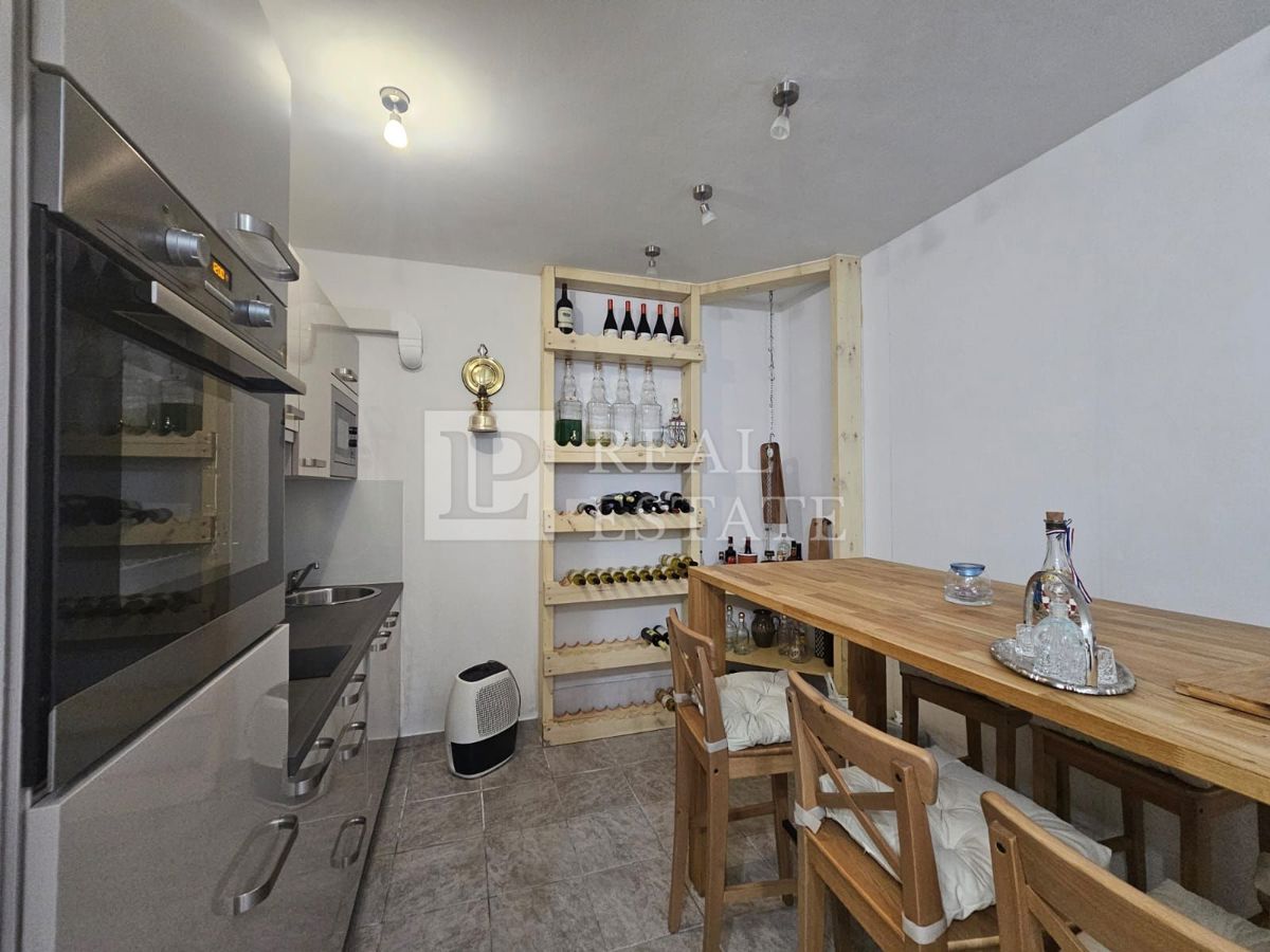 JADRANOVO - appartamento con garage, cucina estiva e taverna