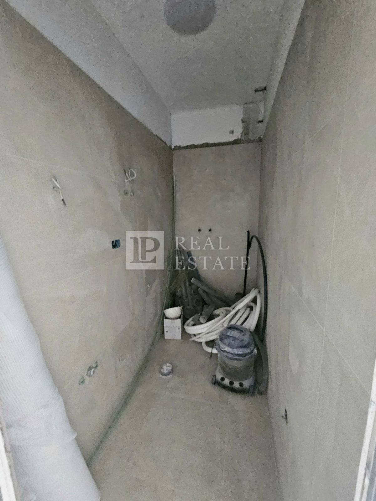 CRIKVENICA - Appartamento con 1 camera da letto + soggiorno e parcheggio privato