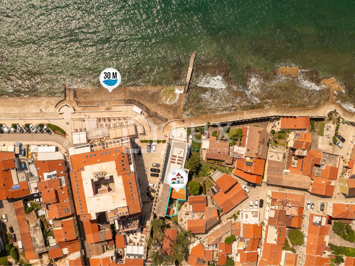 NOVIGRAD - casa in pietra a 30 metri dal mare, centro citta