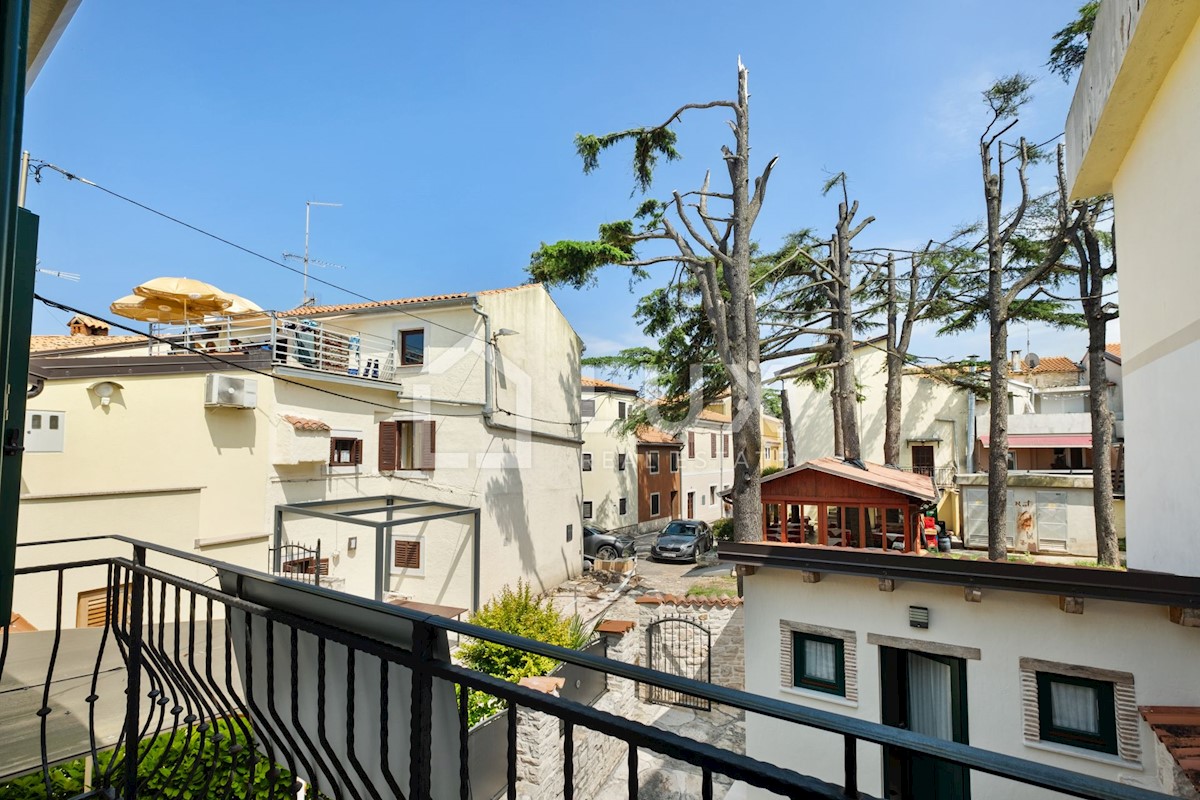 NOVIGRAD - casa in pietra a 30 metri dal mare, centro citta