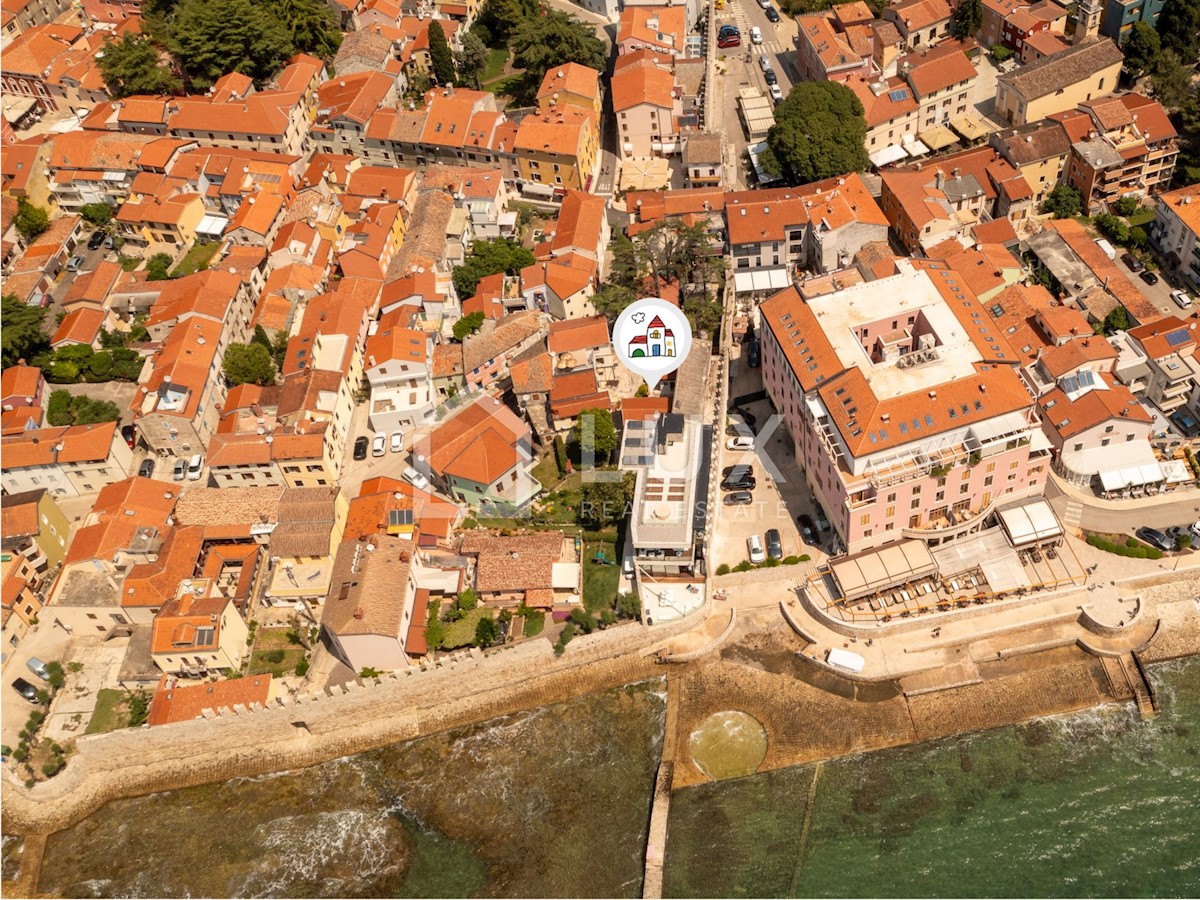 NOVIGRAD - casa in pietra a 30 metri dal mare, centro citta