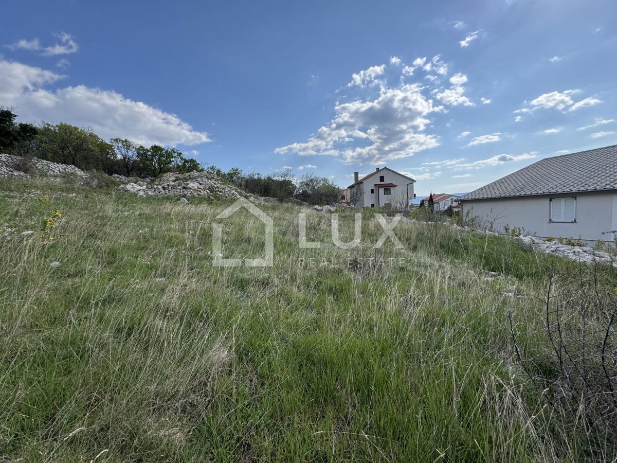 KLENOVICA - terreno edificabile 823m2, 200m dal mare