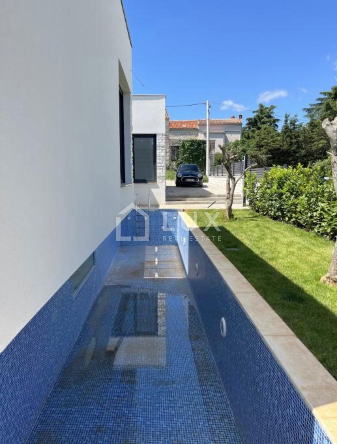 ROVINJ - villa moderna con piscina