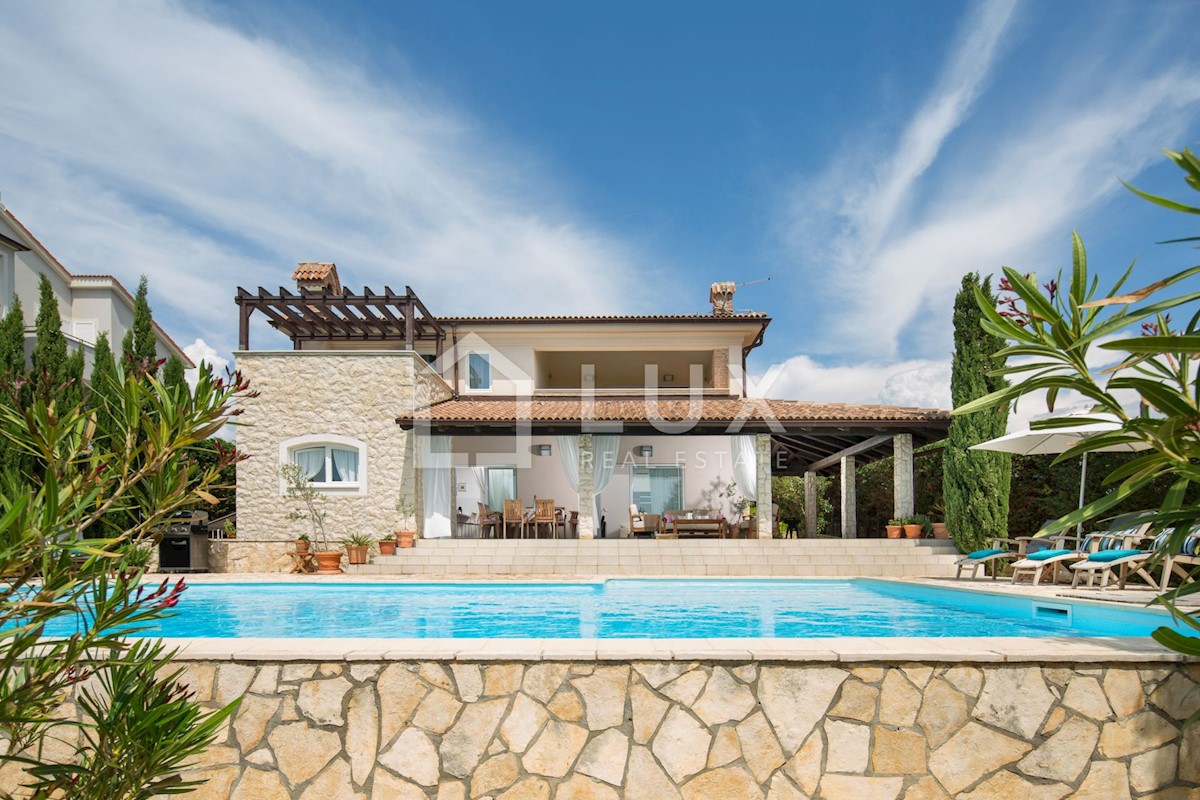 PAG, MANDRE - villa con piscina e vista mare