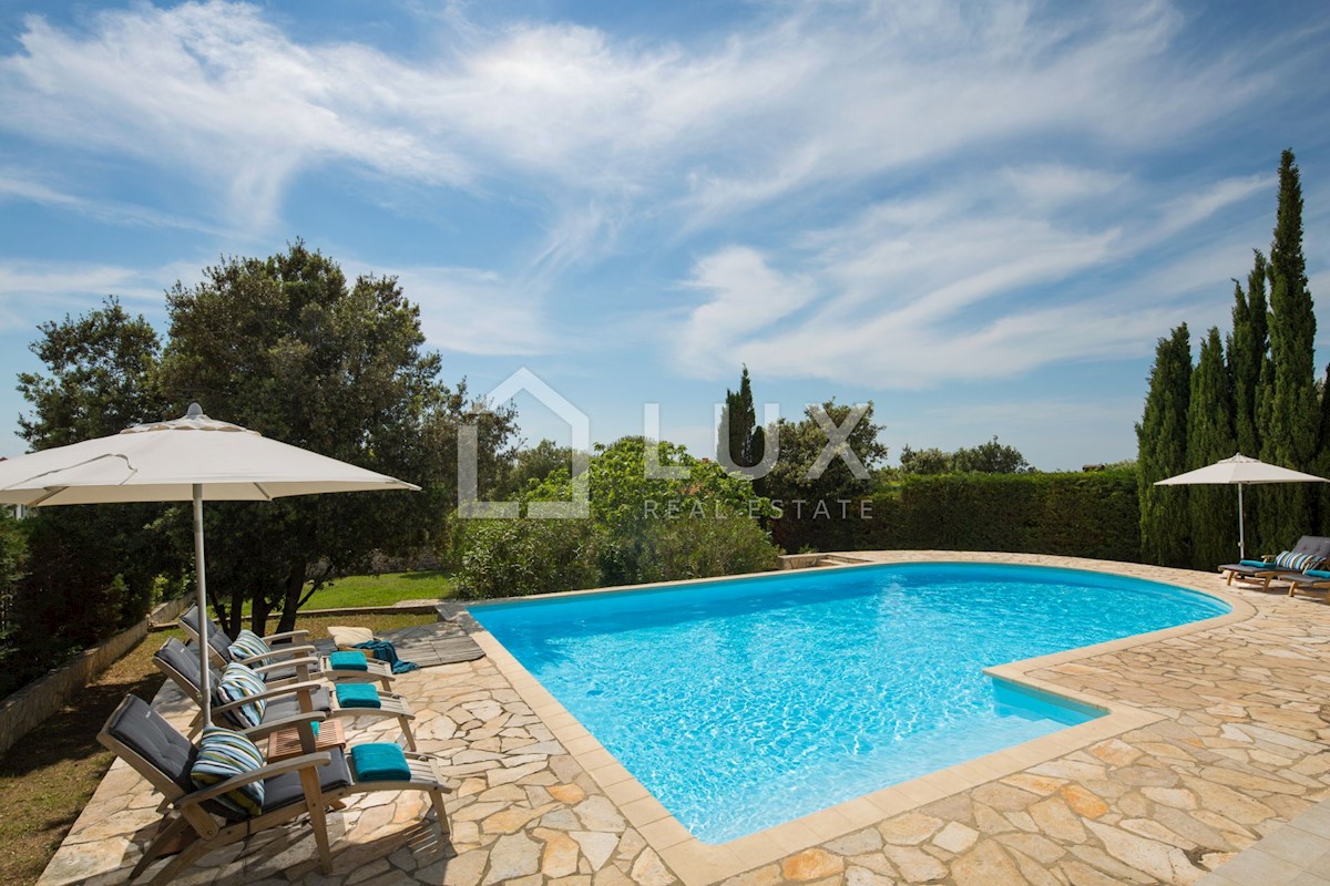 PAG, MANDRE - villa con piscina e vista mare