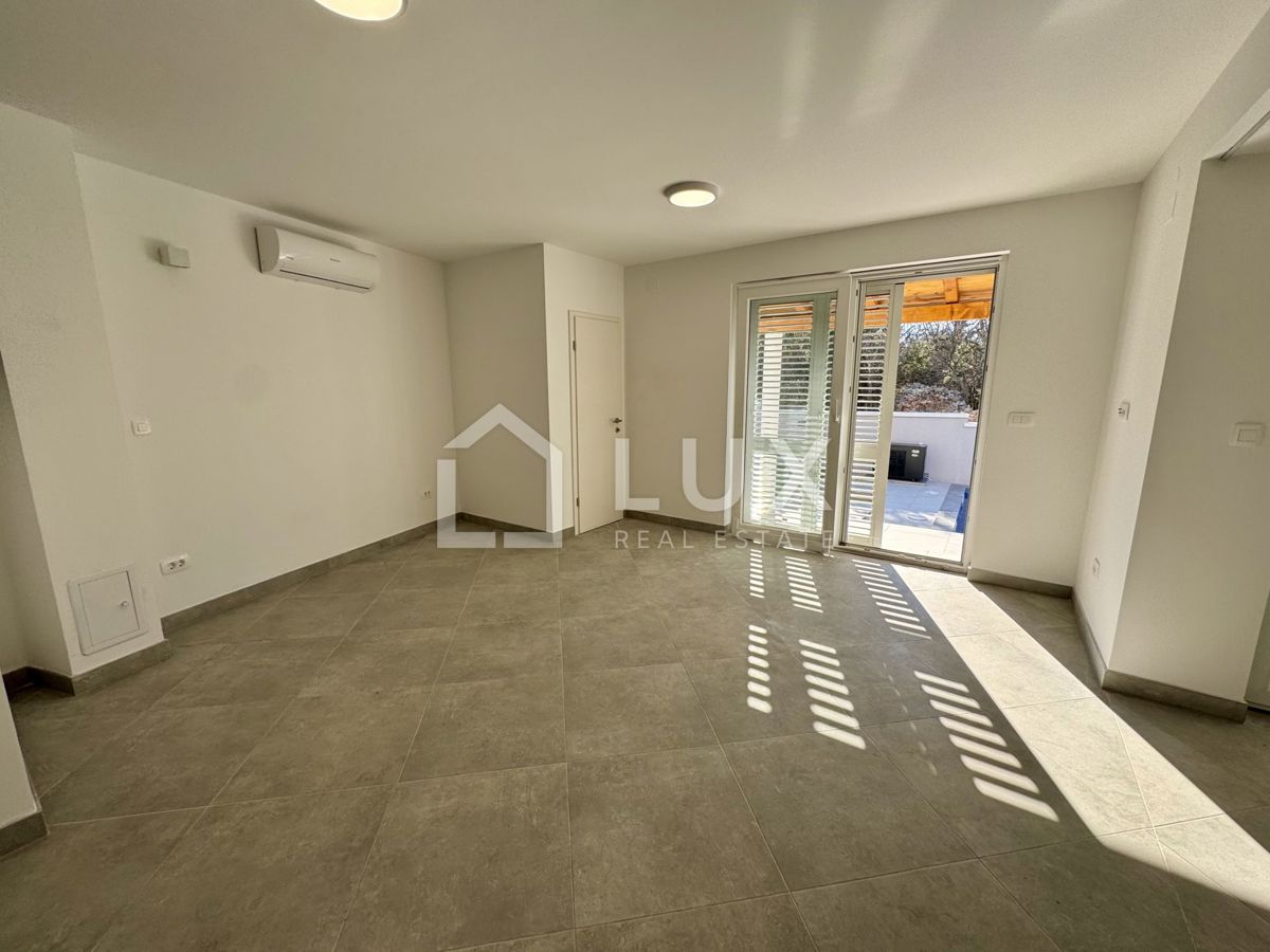 JADRANOVO - casa bifamiliare con piscina