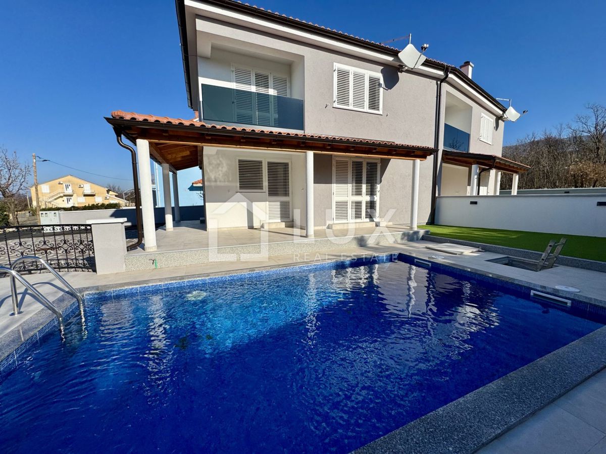 JADRANOVO - casa bifamiliare con piscina