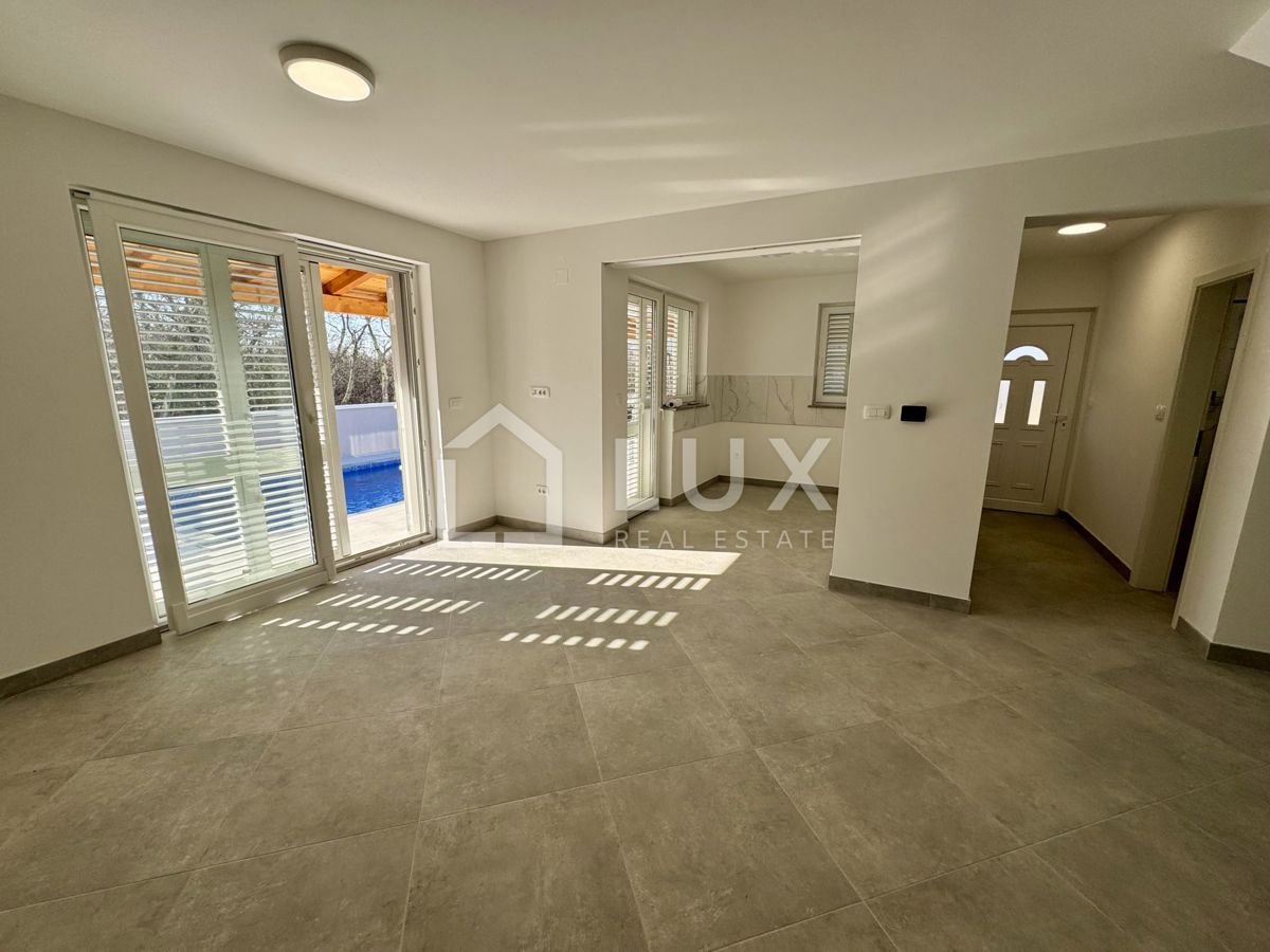 JADRANOVO - casa bifamiliare con piscina