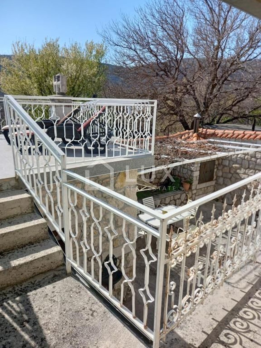 BRIBIR - casa 125m2 con cortile recintato