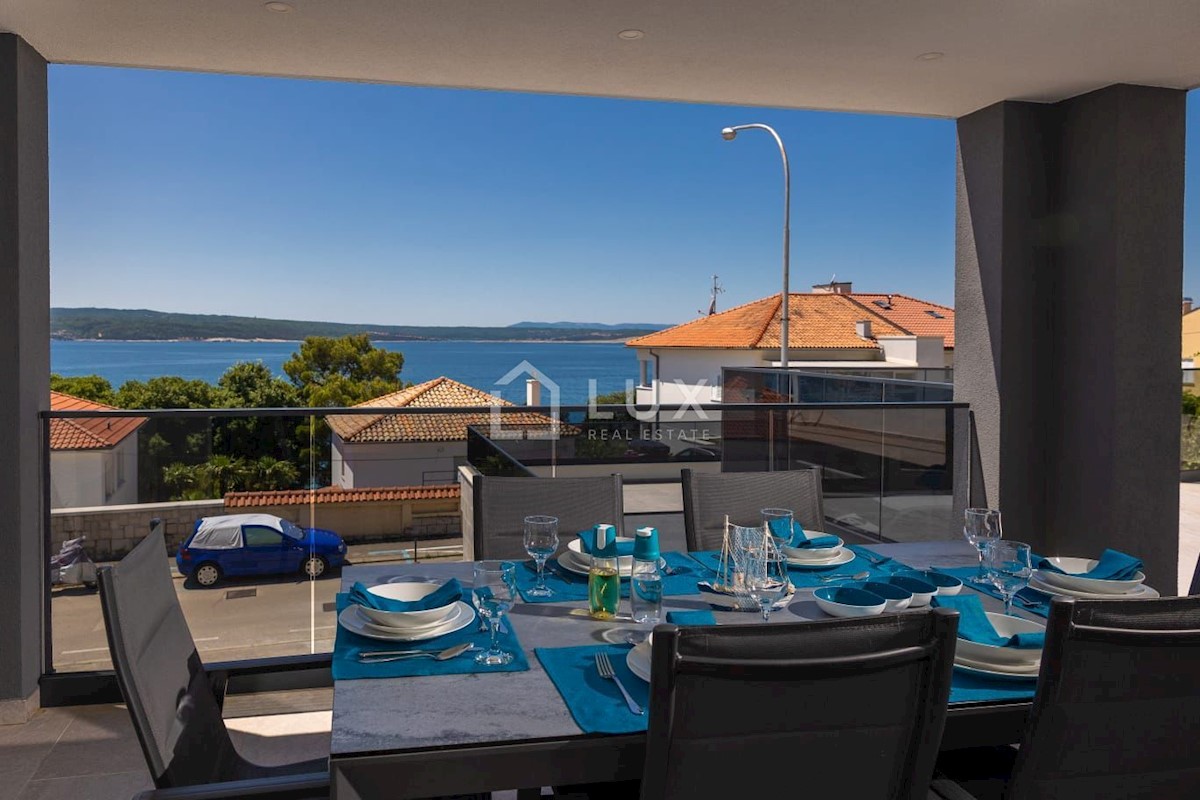 CRIKVENICA - appartamento 177m2, 2a fila al mare