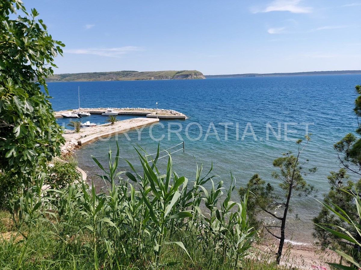 Casa prima fila al mare, zona Zara