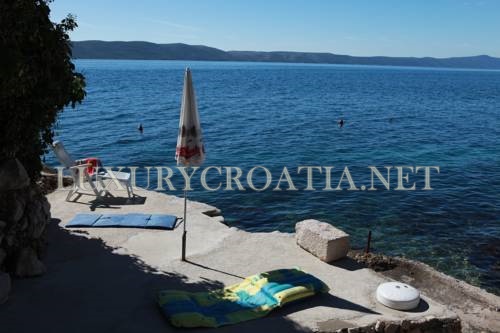 Waterfront house for sale near Makarska