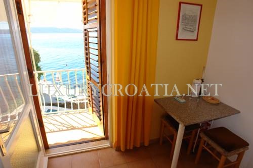 Waterfront house for sale near Makarska