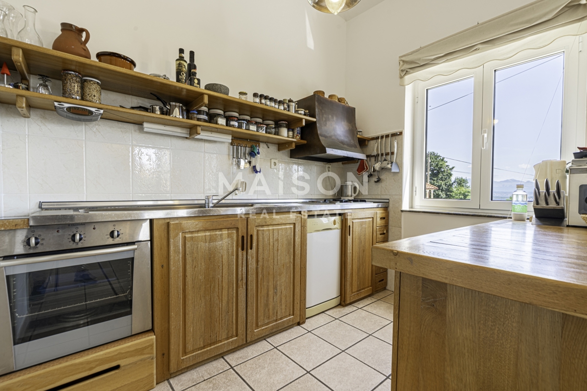 Bregi - casa in un’oasi verde con vista mare