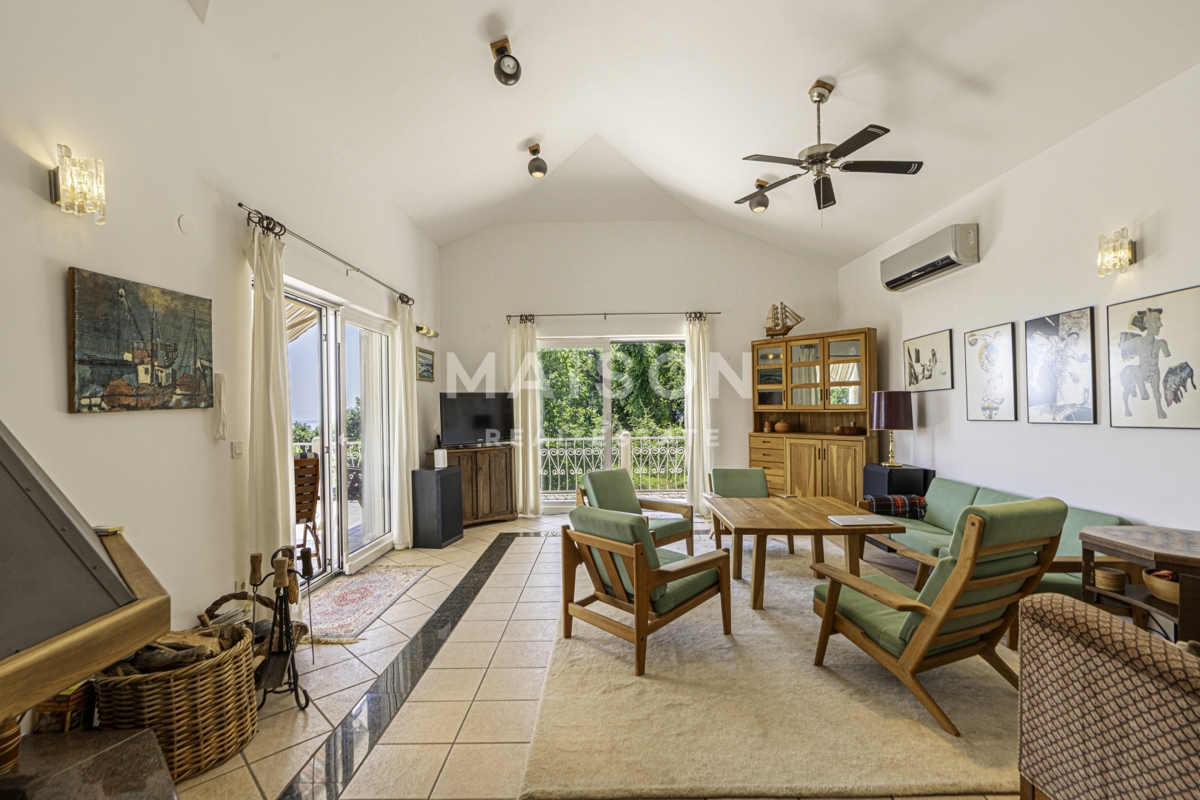 Bregi - casa in un’oasi verde con vista mare