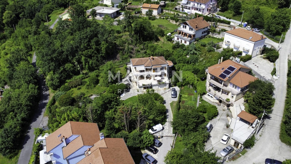 Bregi - casa in un’oasi verde con vista mare