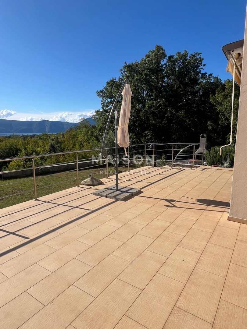 Appartamento Pinezići, Krk, 72m2