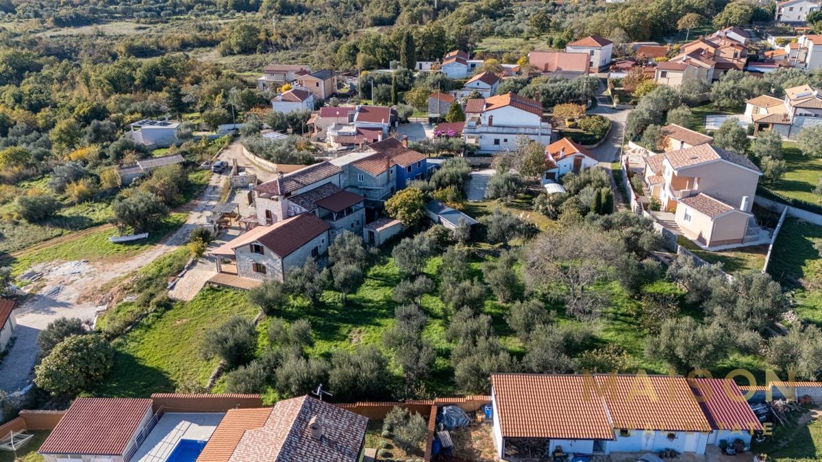 Casa Peruški, Marčana, 450m2