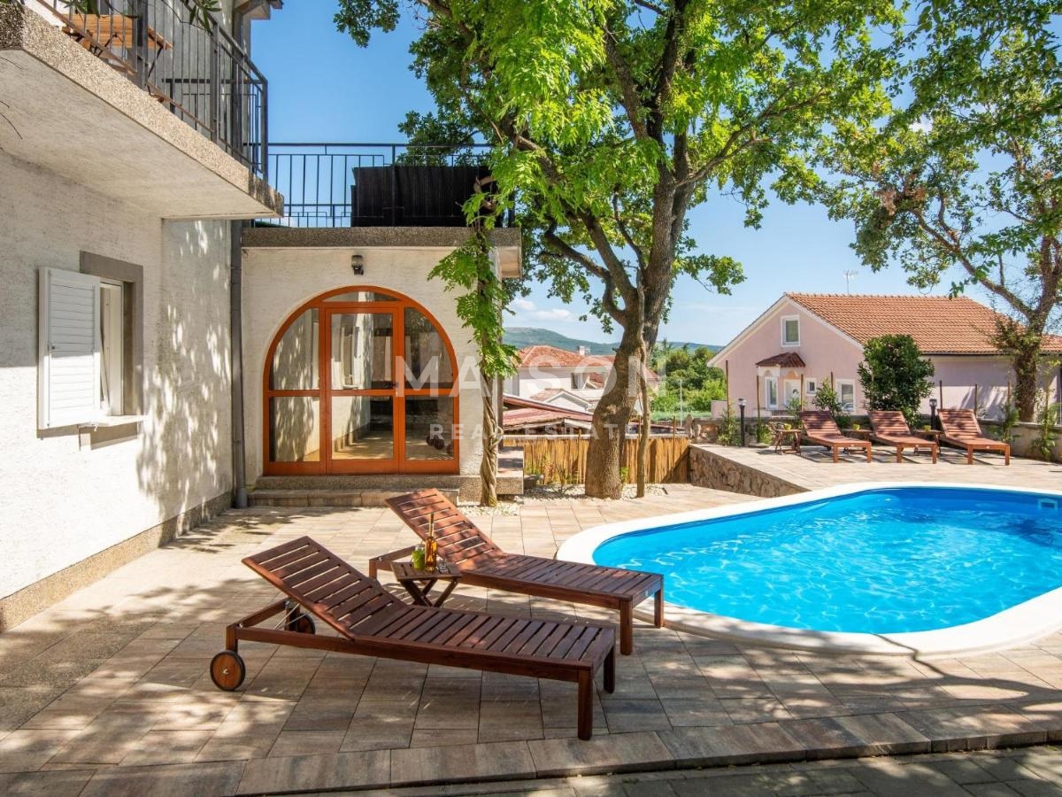 Isola di Krk, casa con piscina e vista mare