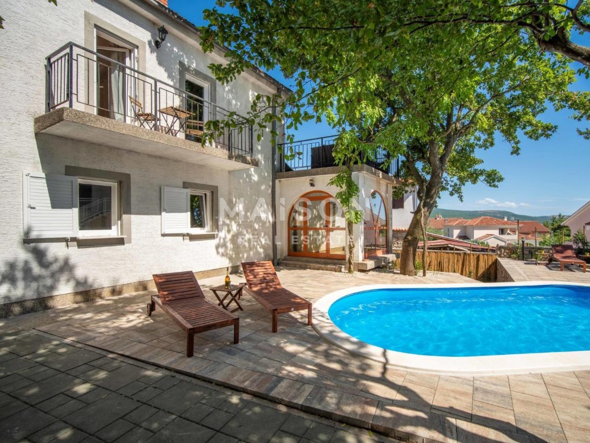 Isola di Krk, casa con piscina e vista mare