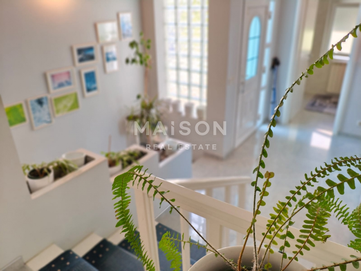 Città di Krk, casa con 3 unità abitative