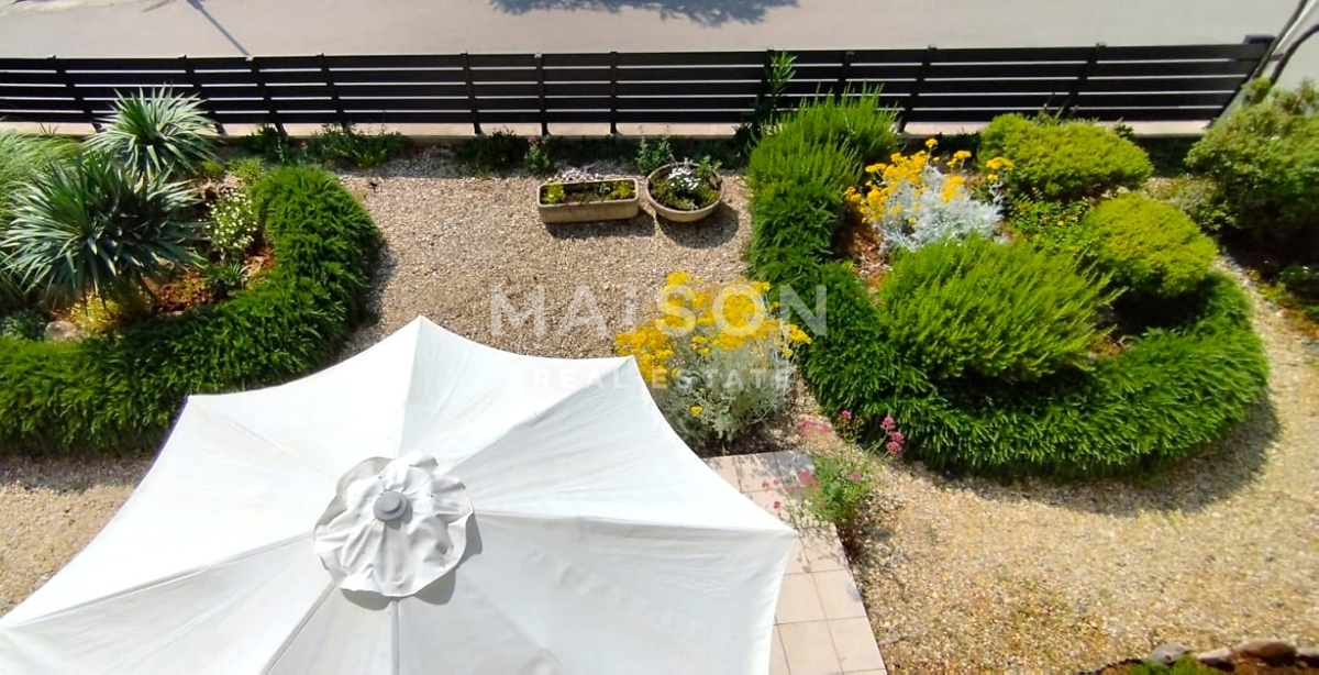 Città di Krk, casa con 3 unità abitative