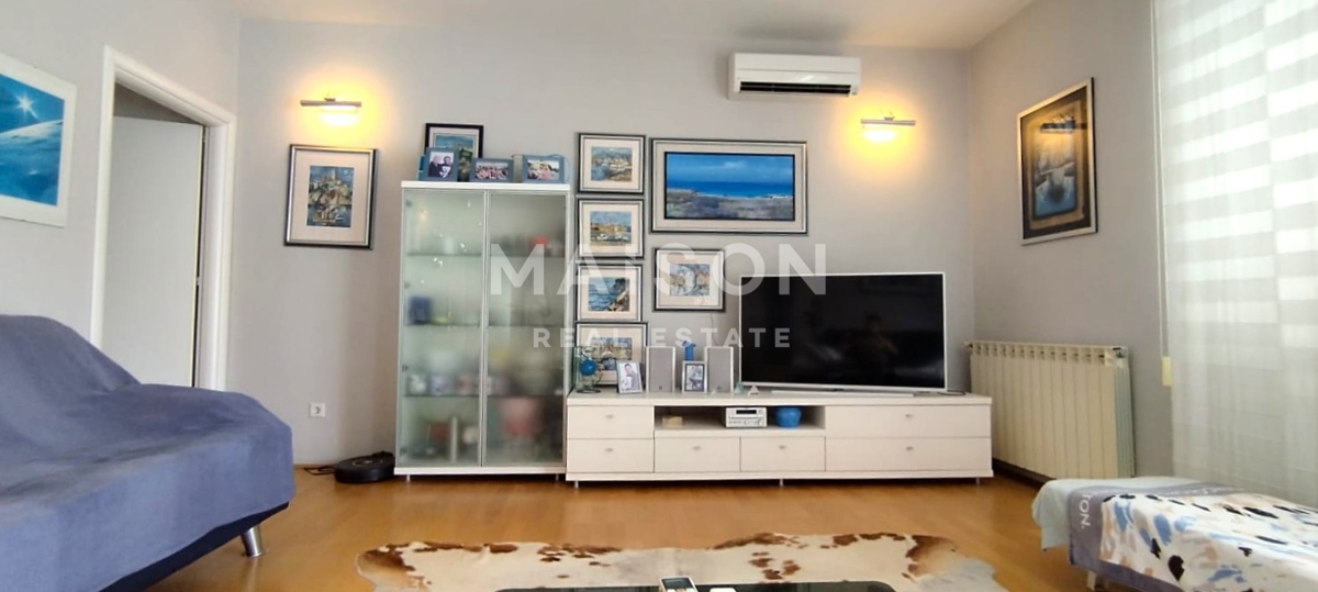 Città di Krk, casa con 3 unità abitative