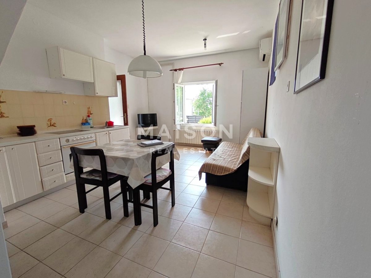 Città di Krk, casa con 3 unità abitative