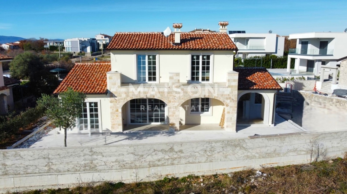 Villa mediterranea con piscina vicino a Krk – vista mare