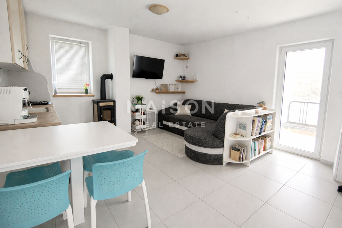 Casa indipendente su 900 m² con potenziale