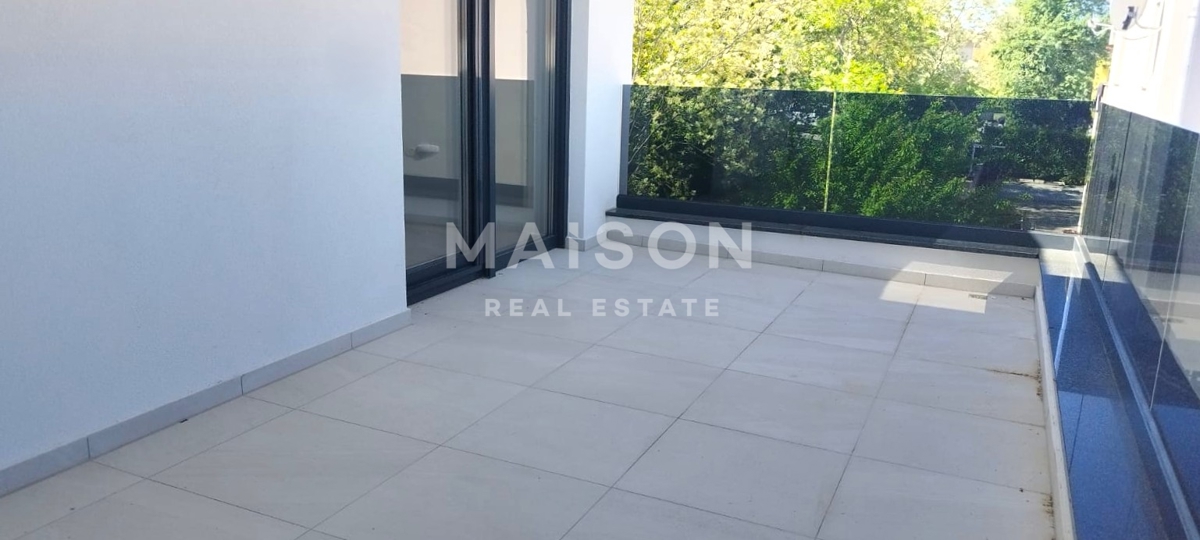 Malinska, casa bifamiliare con piscina