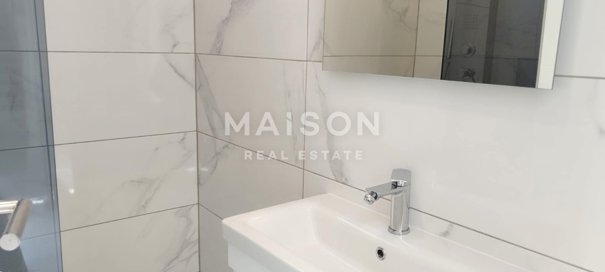 Malinska, casa bifamiliare con piscina