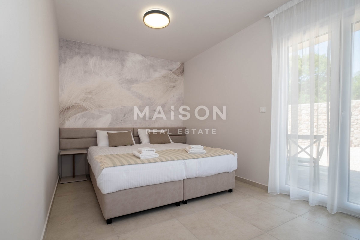 Splendida villa moderna in una posizione tranquilla vicino alla città di Krk