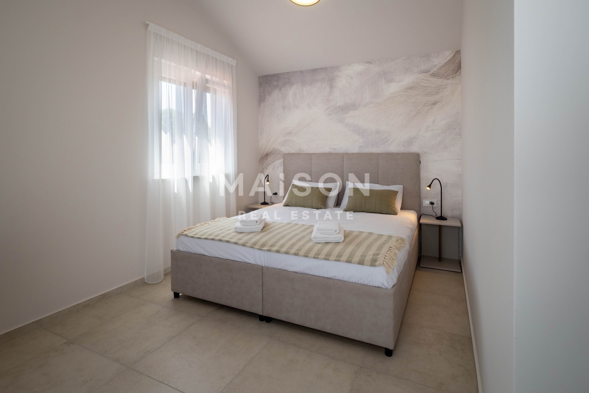 Splendida villa moderna in una posizione tranquilla vicino alla città di Krk