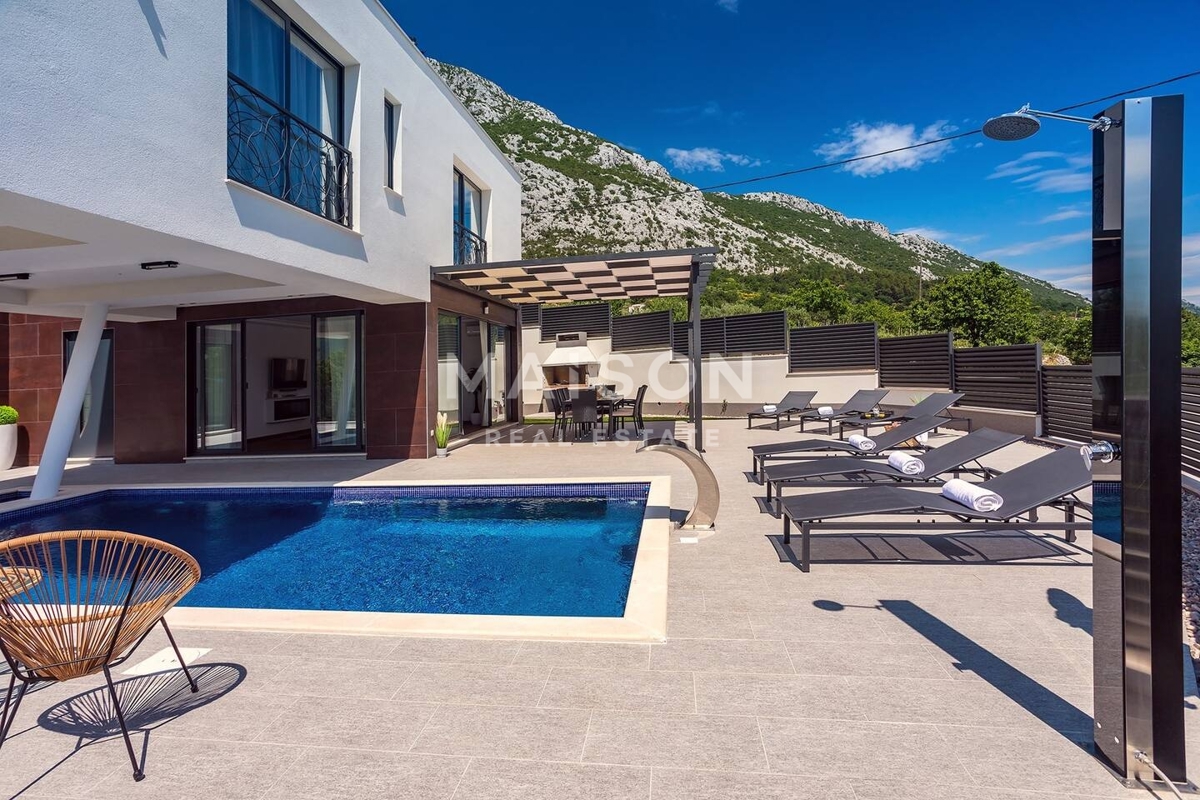 Villa Gata, Omiš, 320m2