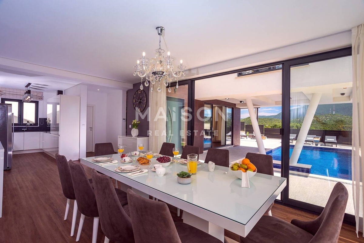 Villa Gata, Omiš, 320m2